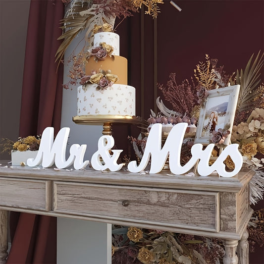 Forever Yours – Elegant 'Mr & Mrs' White Wooden Wedding Sign